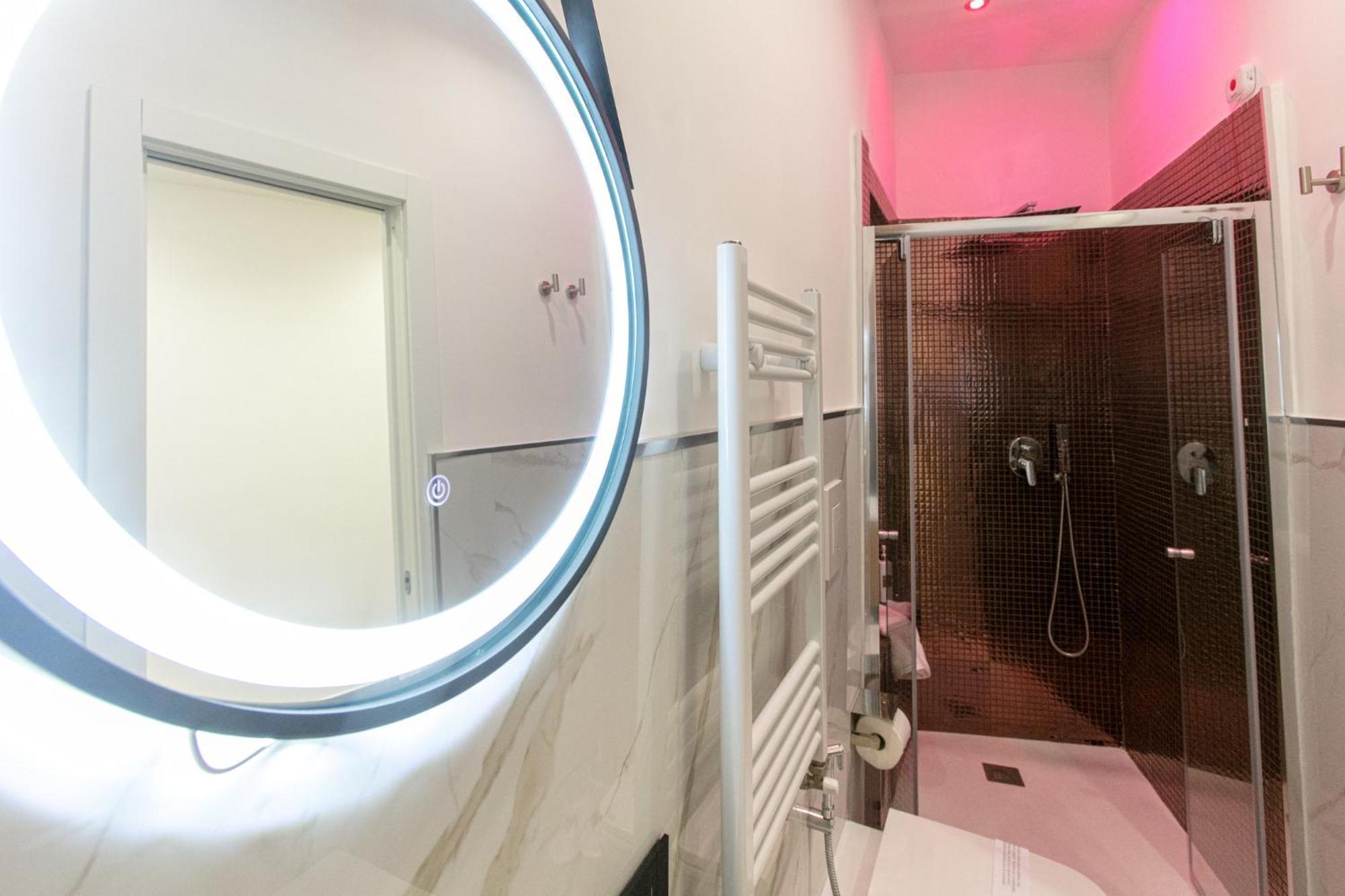 Pignasecca Domus Hotel Napoli Bagian luar foto